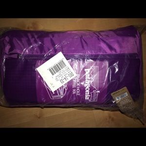 Patagonia Black Hole Duffel 90L Ikat Purple